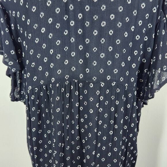 Old Navy Black Blouse with Flutter Sleeves Size XL Black and White Peasant Top - Picture 6 of 9